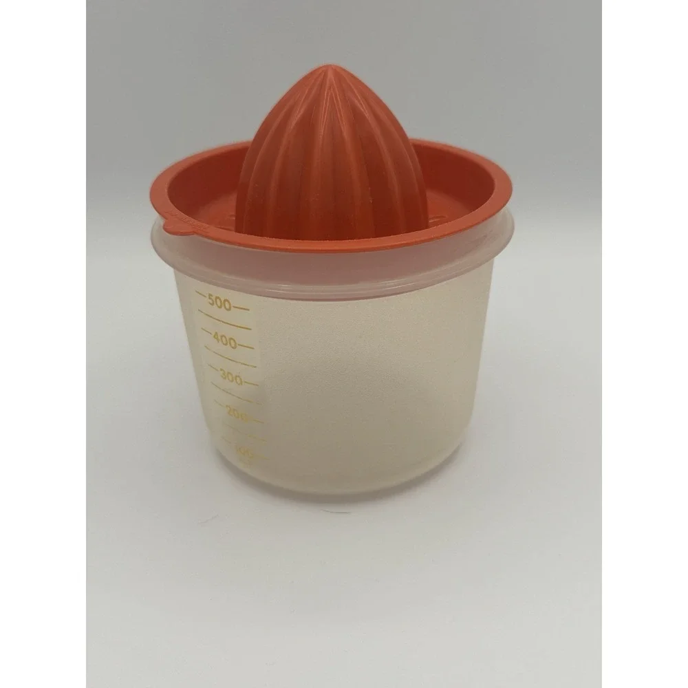 Vtg 16oz. Tupperware Citrus Juicer Top 409-7 & Measuring Container Bottom 1493-6